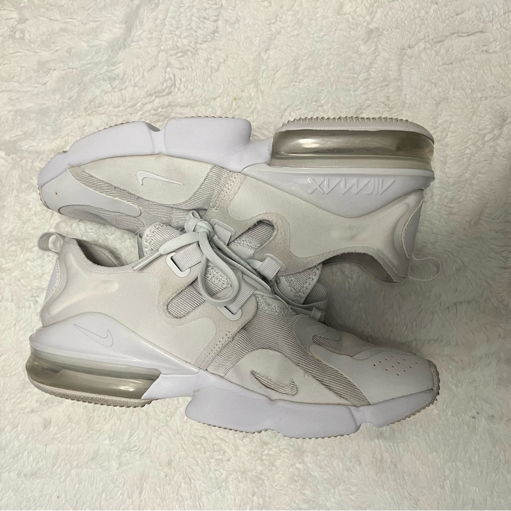 Nike - Picture 6 of 6